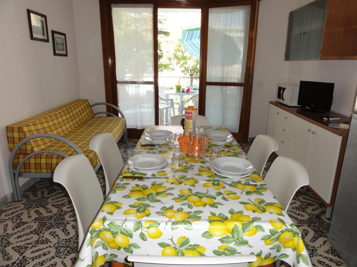 Giuliana - Appartamenti Bibione Pokoj fotografie