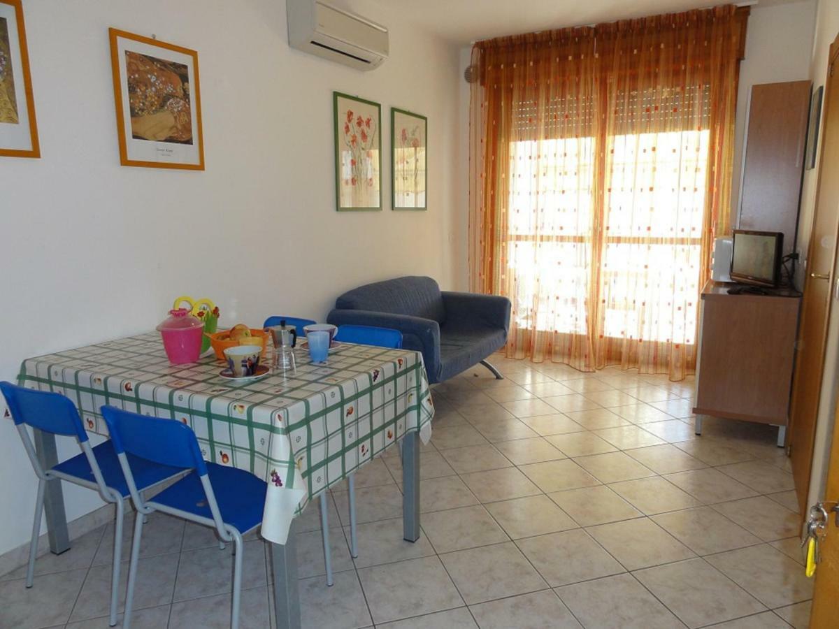 Giuliana - Appartamenti Bibione Pokoj fotografie